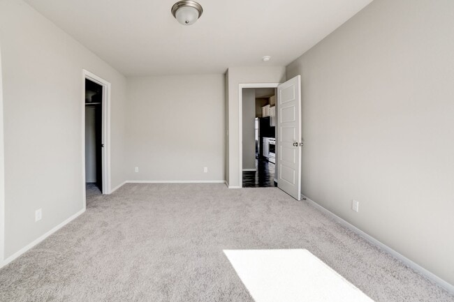 Building Photo - Beautiful Newer 3 Bedroom, 2 Bath Home Move-In Ready