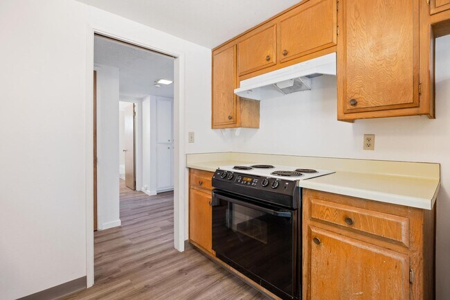 Building Photo - 1708-1710 Alameda Avenue