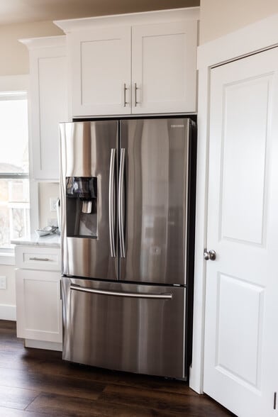 Building Photo - 210 Gail Dr