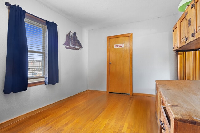 Building Photo - 15 3rd St