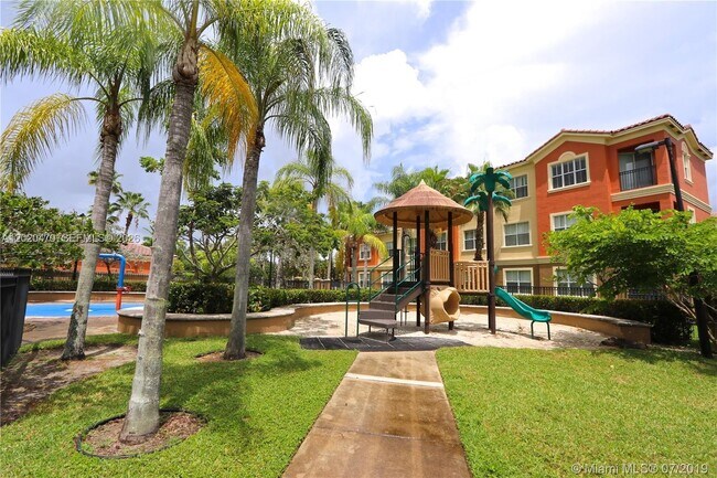 Building Photo - 4602 SW 160th Ave