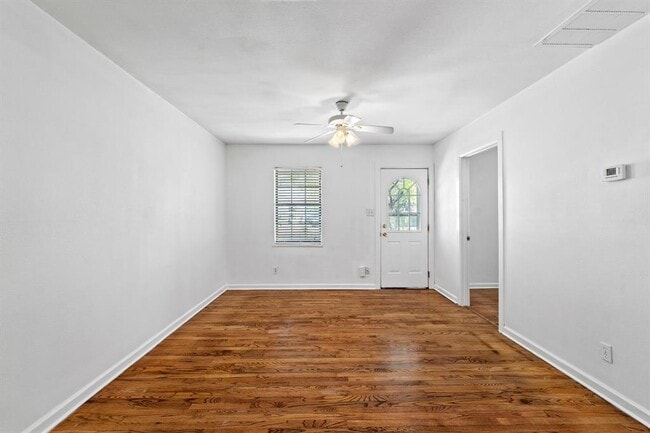 Building Photo - 1709 Patton Ln