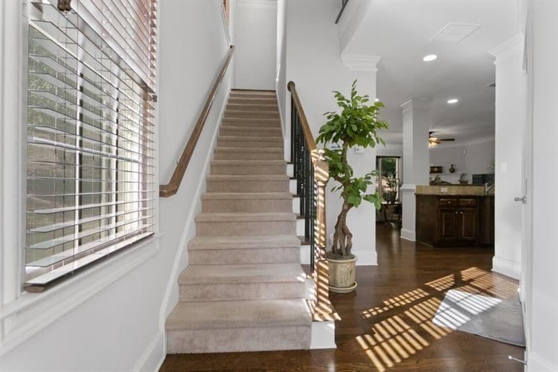Building Photo - 5840 Vista Brook Dr