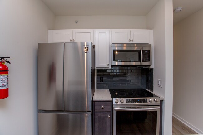 Building Photo - 41 Bridge St