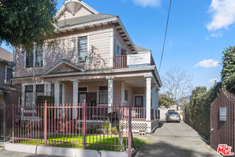 Building Photo - 1223 W 23rd St