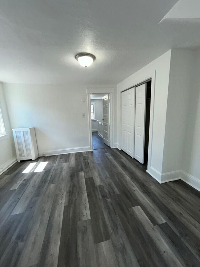 Building Photo - 59 Sanhican Dr