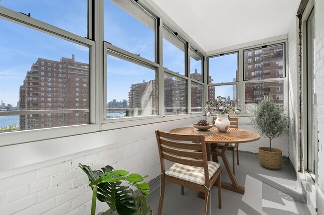 Building Photo - 477 FDR Dr