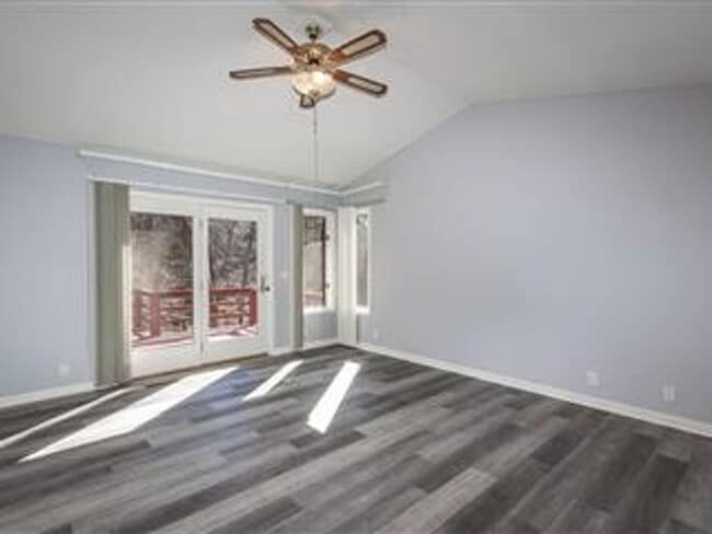 Building Photo - Large 3 Bedroom, 2 Bathroom home on the East End of the village. A serene neighborhood just waiti...