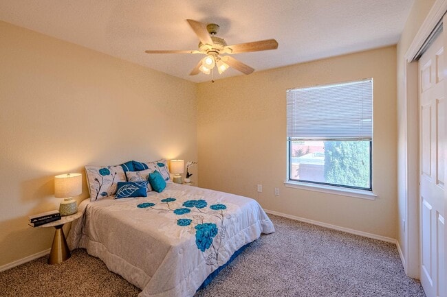 Building Photo - 7725 Pinewood Dr NW