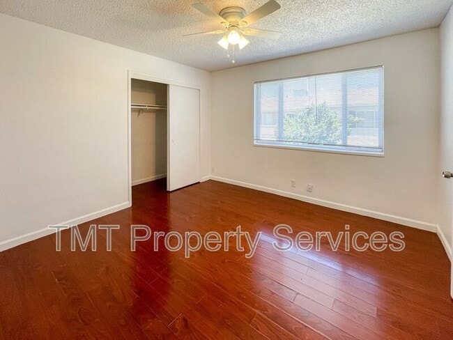 Building Photo - 8611 Acapulco Way