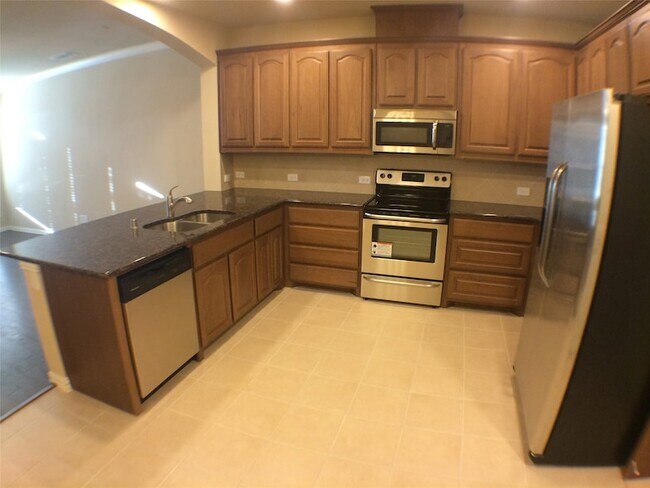 Building Photo - 935 Shelby Ln