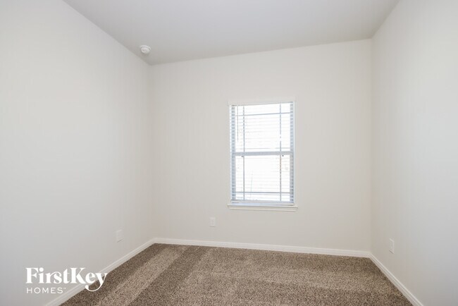 Building Photo - 26028 Babe Ruth Dr