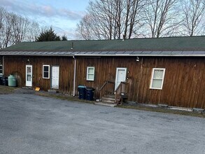 Building Photo - 13 Waushacum Ave