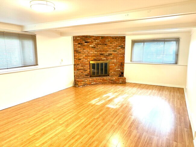 Building Photo - 4290 Wendell Rd