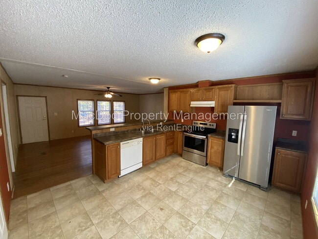 Building Photo - 6280 Mt Airy Dr
