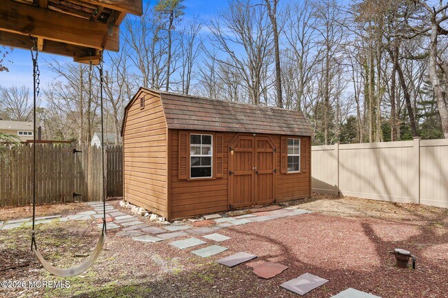 Building Photo - 1244 Whitesville Rd