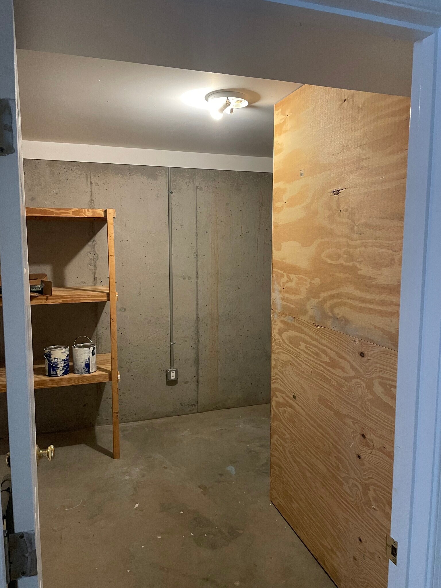 Storage - 825 Nalle St