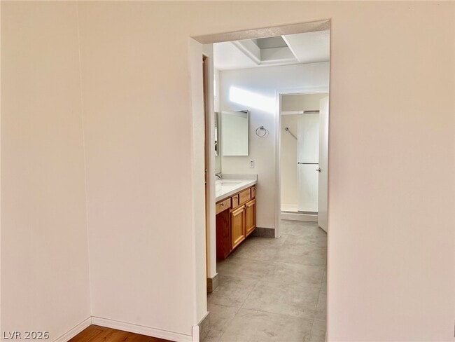 Building Photo - 10729 Clear Meadows Dr