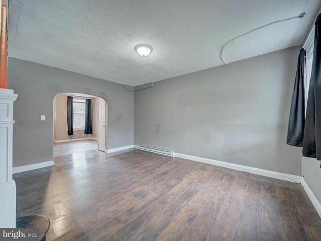Building Photo - 2047 Griffis Ave
