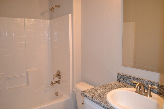 Building Photo - House for Lease in Sherman
