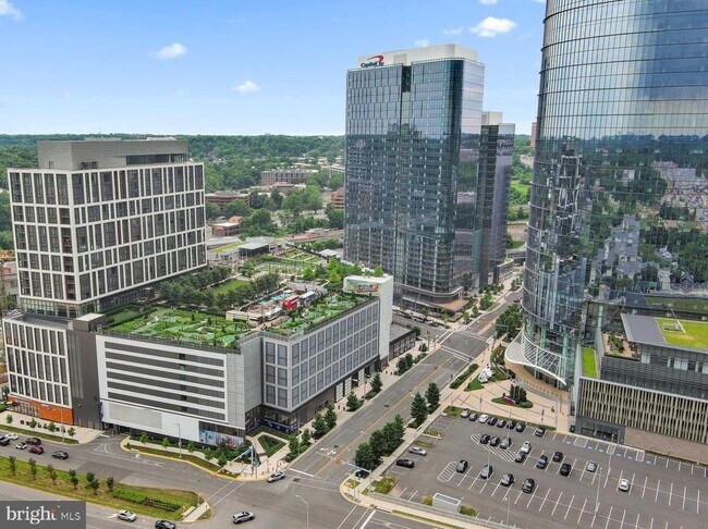 Building Photo - 1580 Spring Gate Dr.