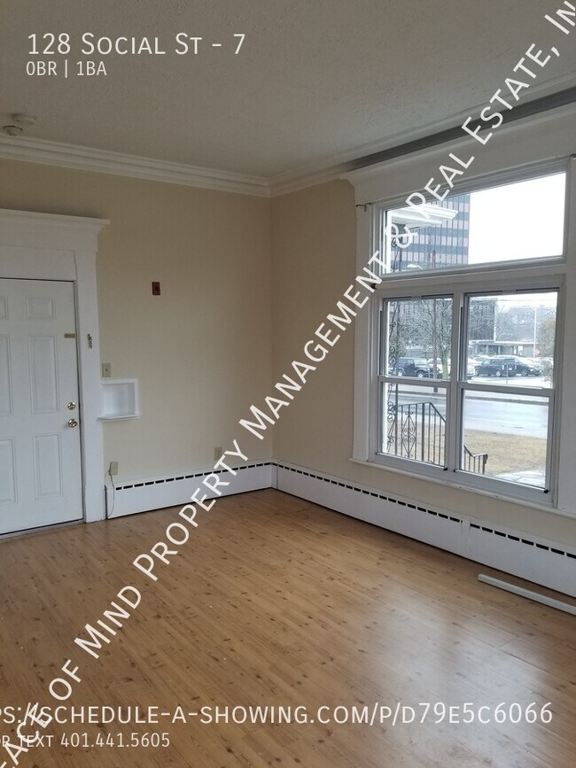 Charming Firstfloor Studio Apartment He... 128 Social St