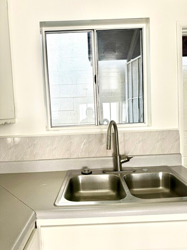 Building Photo - 13429 Beach Ave