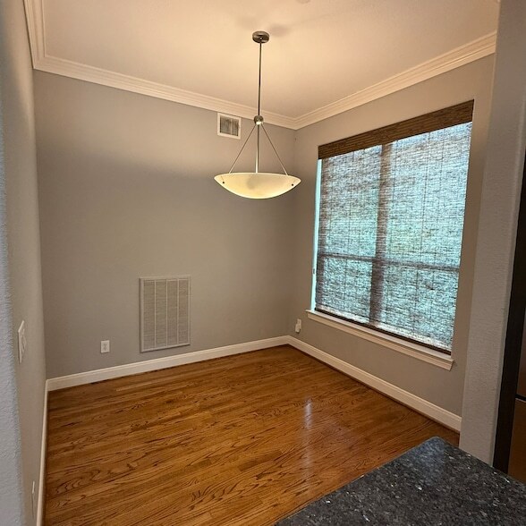 Building Photo - 6514 Minola St