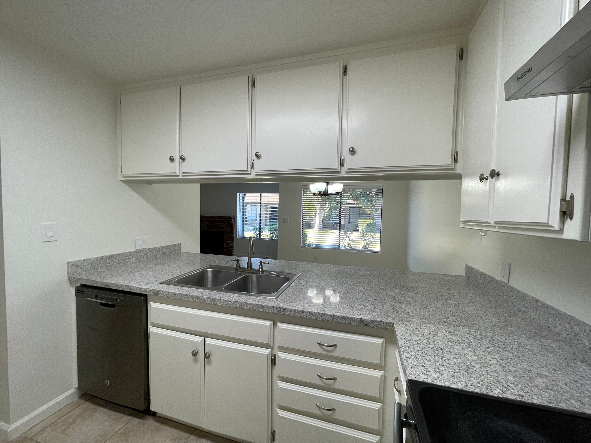 Building Photo - 3412 Ashe Rd