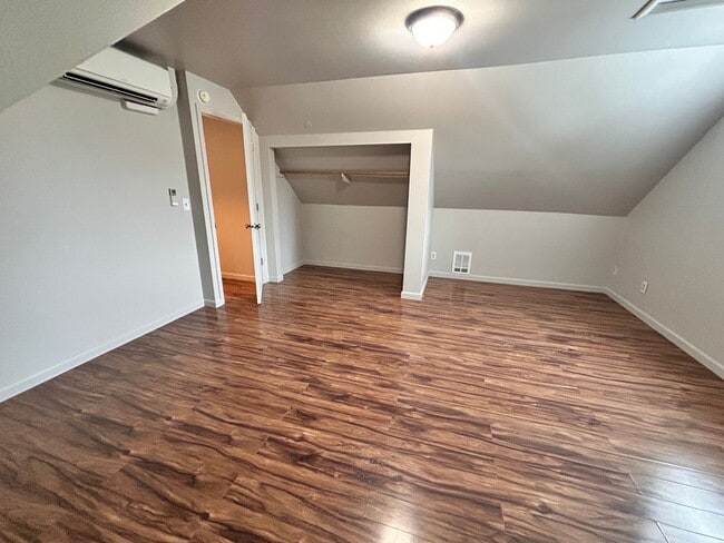 Building Photo - Charming 4 Bed, 2 Bath Home in Spokane Valley!