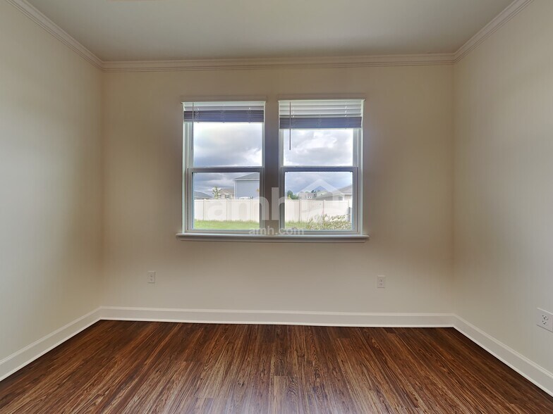 Building Photo - 5810 Hampton Creek Rd