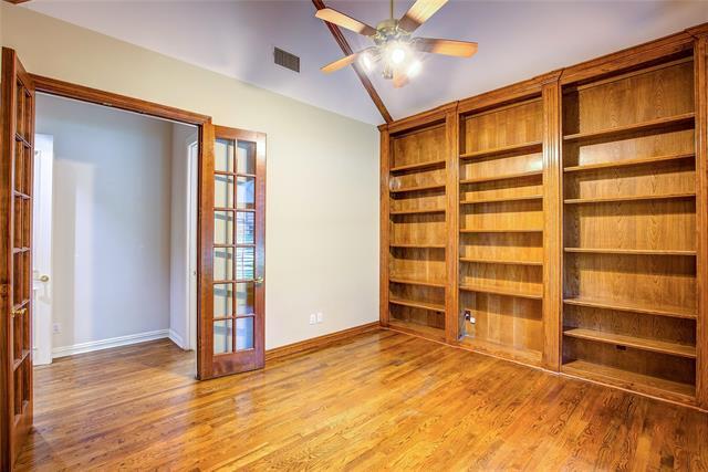 Building Photo - 124 Dickens Dr