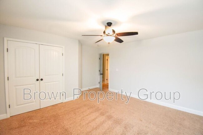 Building Photo - 1004 Liberty Ln
