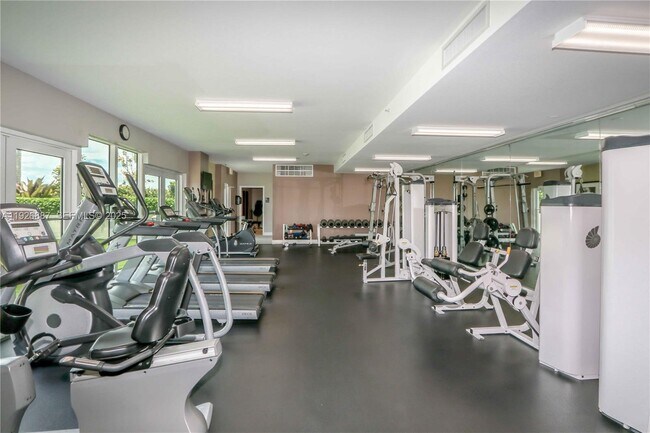 Building Photo - 3000 Coral Wy