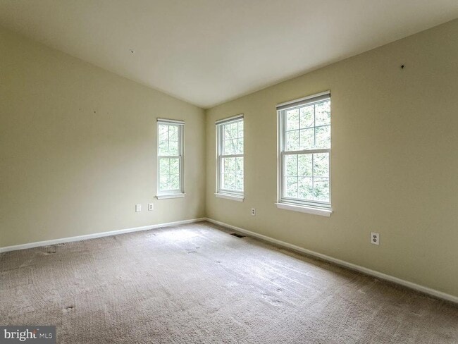 Building Photo - 101 Quiet Waters Pl