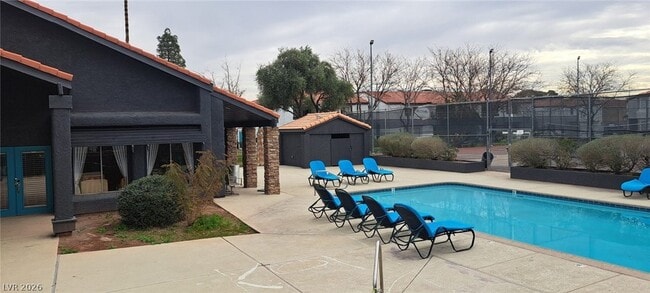 Building Photo - 1455 E Katie Ave