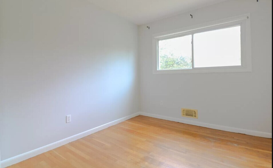 Bedroom 2 - 6510 Cipriano Rd