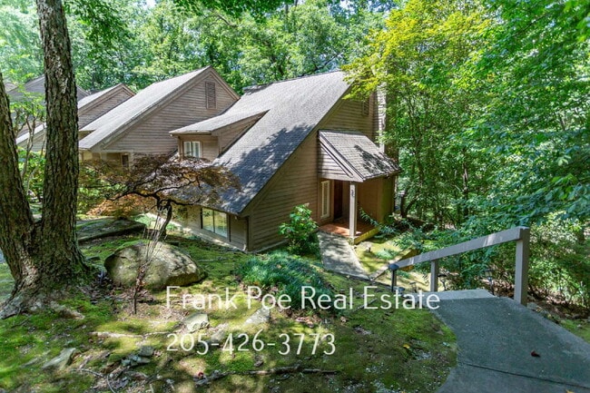 Building Photo - Charming 3-Bedroom Condominium in Birmingham!