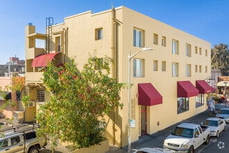 Building Photo - 411 California Ave