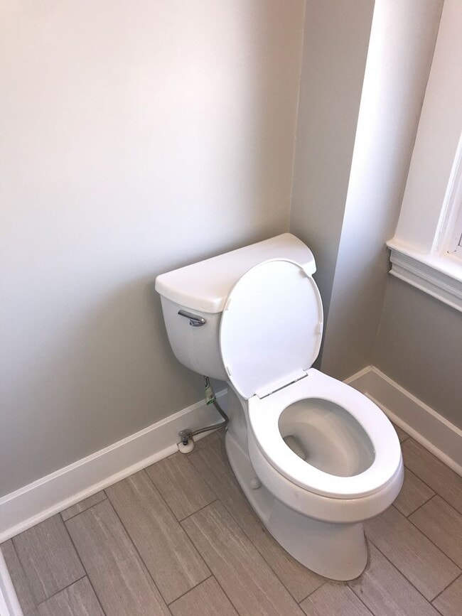 Building Photo - 3 BR, 1 Bath Townhouse - Lawrenceville - TOTALLY UPDATED!