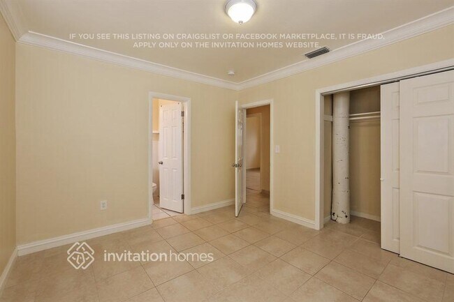 Building Photo - 18935 NW 8th Ave