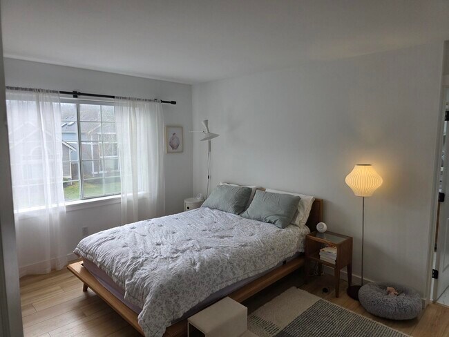 Building Photo - 25728 SE 35th Pl