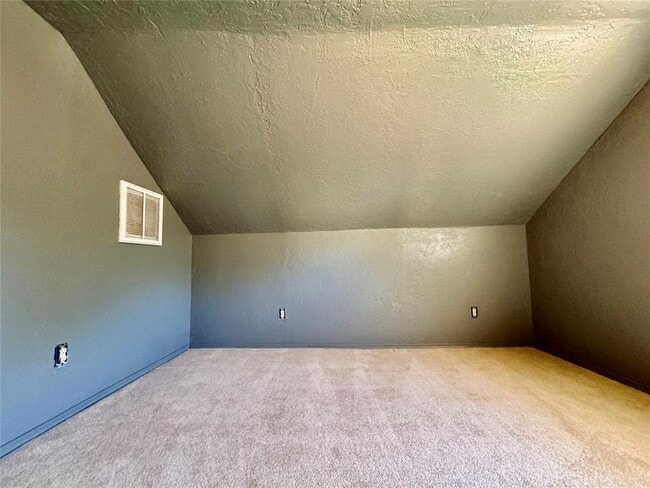 Building Photo - 609 N Caddo St