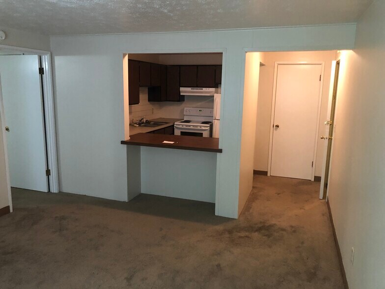 Building Photo - 4734 Castlebar St NW