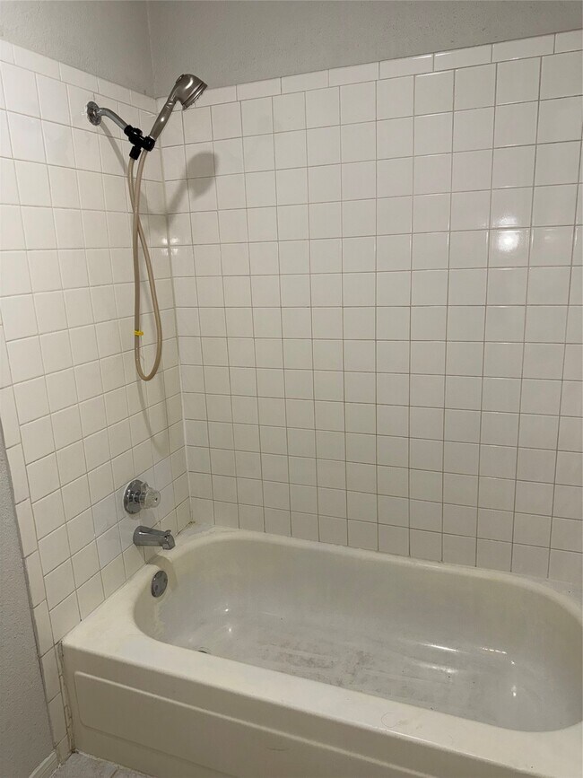 Building Photo - 2121 El Paseo St