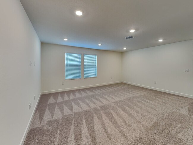 Building Photo - 3071 Sanctuary Dr