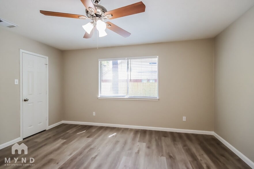 Building Photo - 7606 Bronze Trail Dr