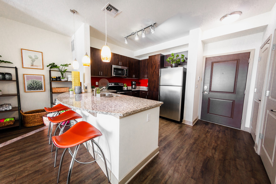 District on Apache - 977 E Apache Blvd Tempe AZ 85281 | Apartment Finder