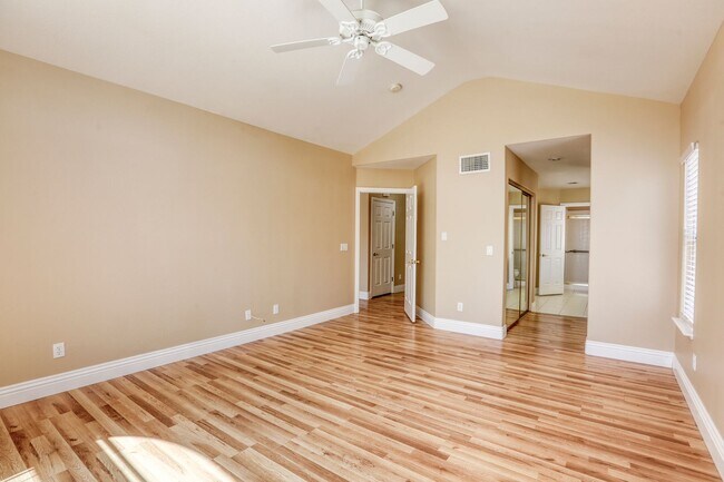 Building Photo - POOL HOME WITH LUSCIOUS GOLF COURSE & MAJE...