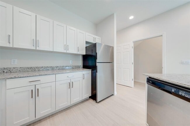 Building Photo - 2139 Penny Ln
